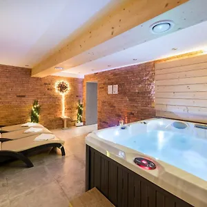 Jarosta & Spa, Ac -free Parking Apartmanhotel